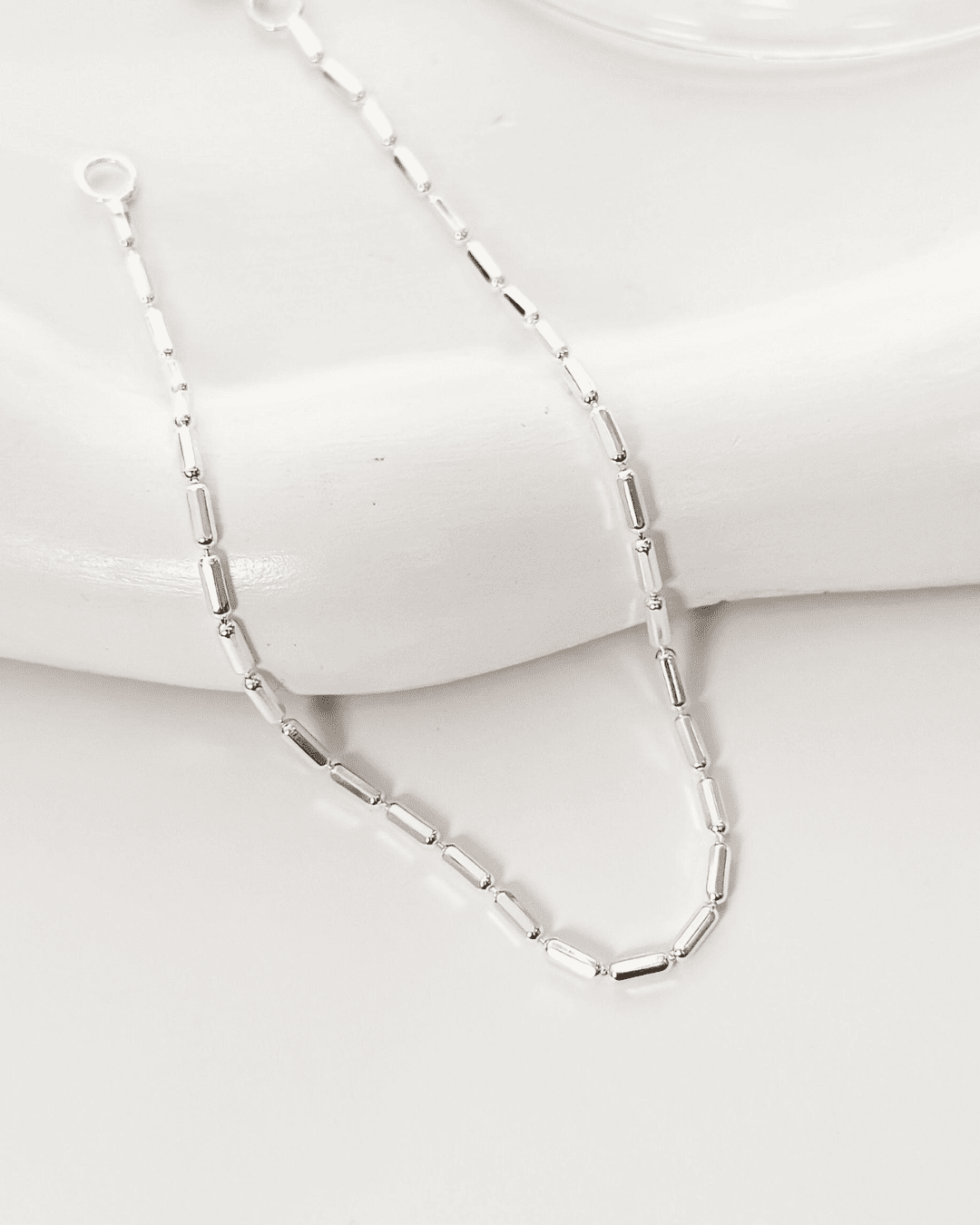 Choker, corrente de tubinhos